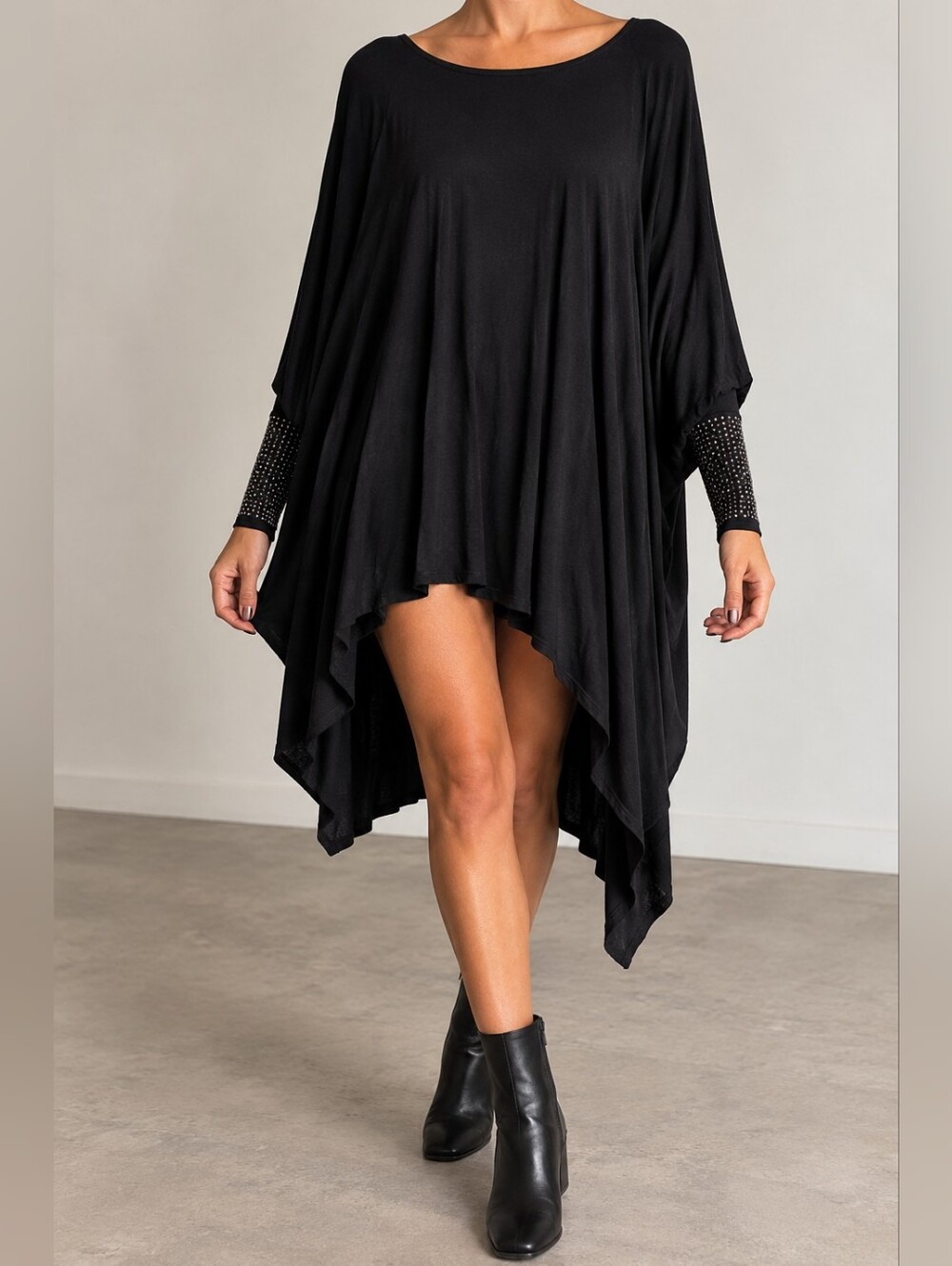 MARCIANO BLACK LOOSE BLOUSE WITH GOLD SEQUINS ON SLEEVES